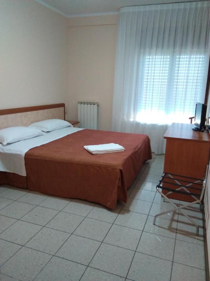 Hotel Rose&Crown Correggio Exterior foto