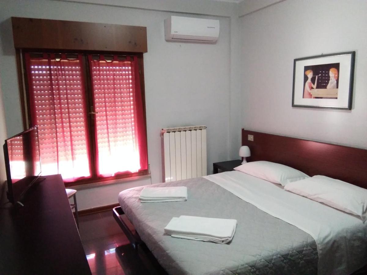 Hotel Rose&Crown Correggio Exterior foto