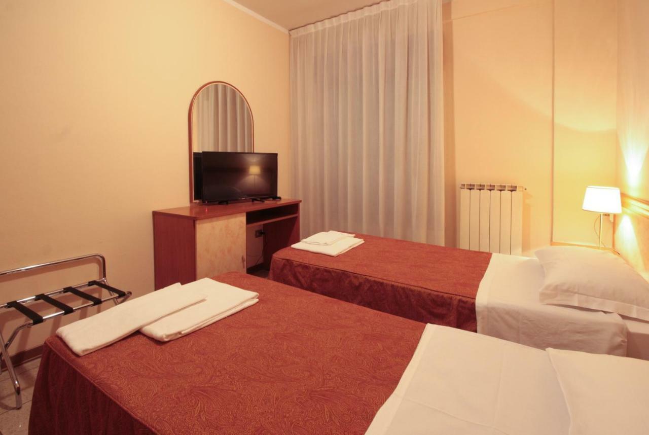 Hotel Rose&Crown Correggio Exterior foto