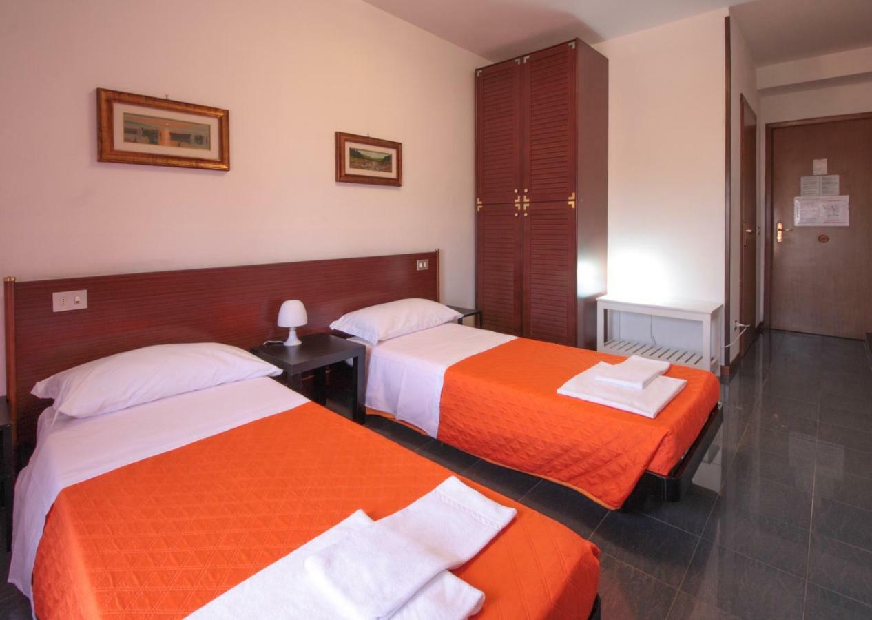 Hotel Rose&Crown Correggio Exterior foto